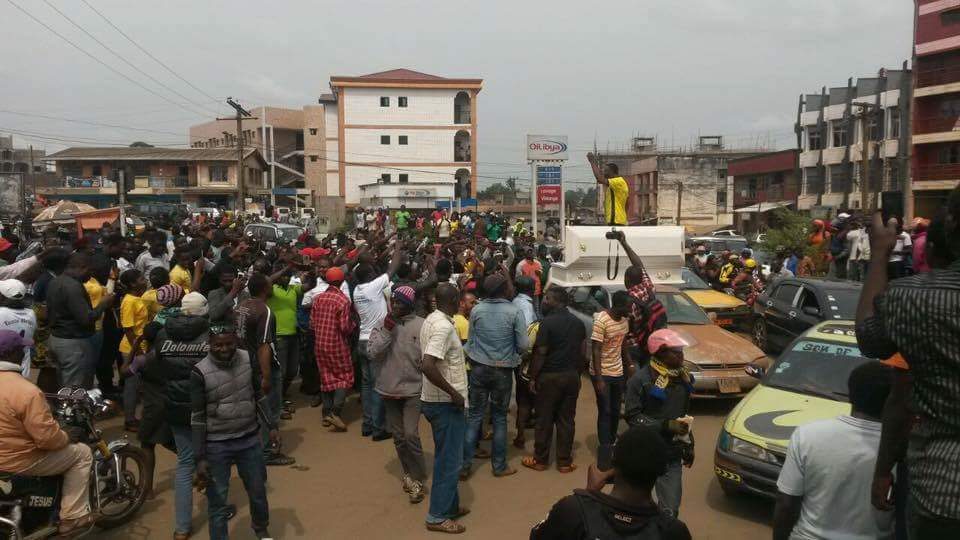 Article : Ville morte : les anglophones manifestent à Bamenda