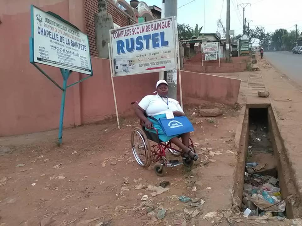 election-au-camerou-handicape-escaliers-sud-matango-club-4